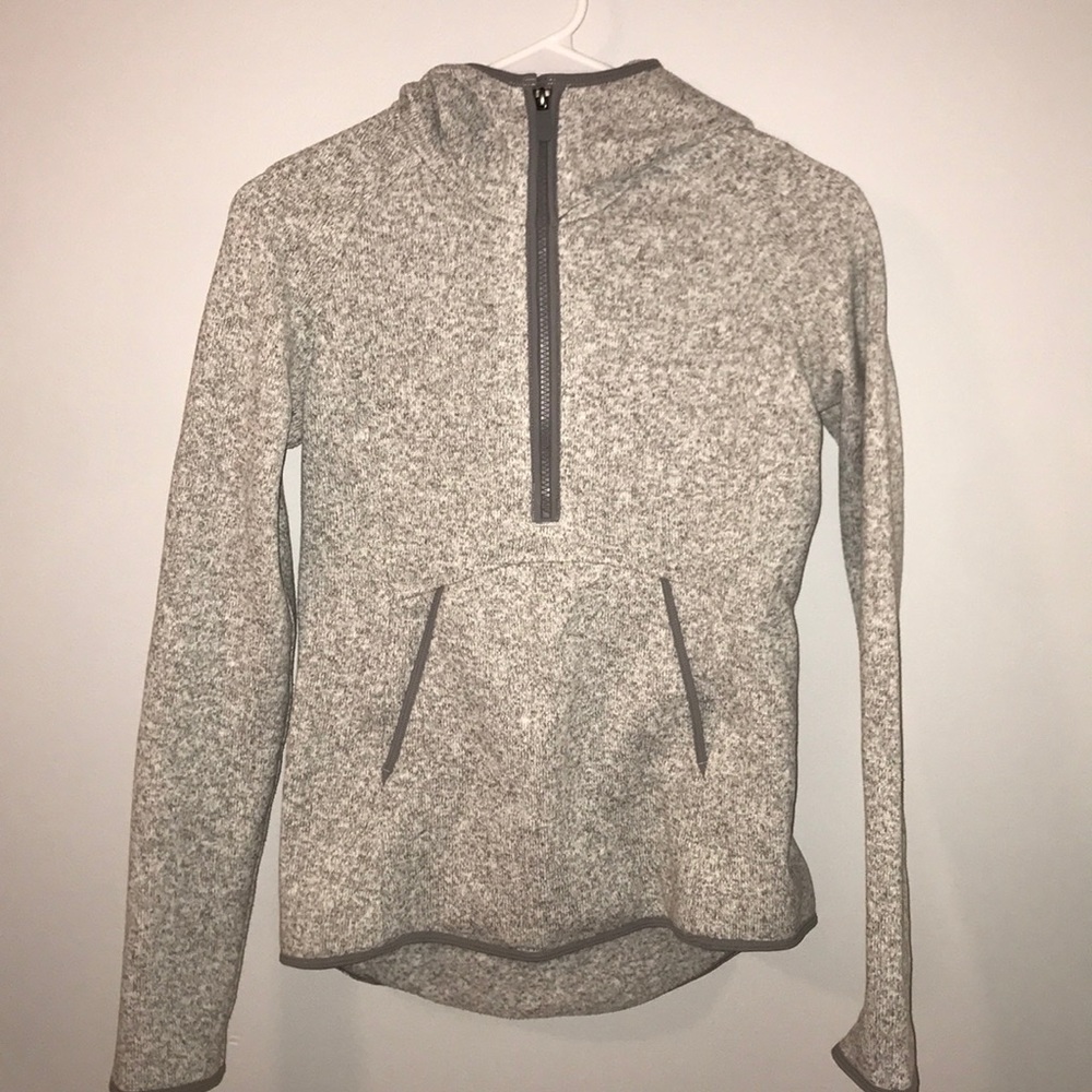 Lululemon 1/2 zip fleece sweater
